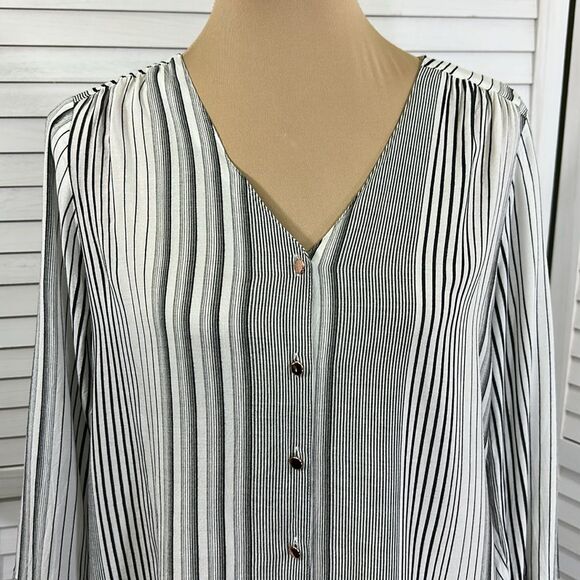 Ivanka Trump Top Size Large Bell Sleeve Stripe - Picture 3 of 10